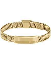 BOSS - Goldfarbenes Mesh-Armband mit Logo-Plakette - Lyst