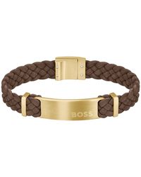 BOSS - Bracelet tressé en cuir suédé marron avec plaquette logo - Lyst
