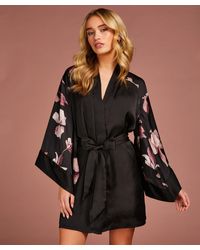 Long kimono allover lace Hunkemöller en coloris Noir Femme Vêtements Vêtements de nuit Robes de chambre et peignoirs 