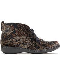 born magpie bootie
