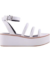 donald pliner sana sandal