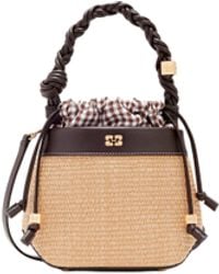 Ganni - Borsa Bou Bucket Raphia Seal - Lyst
