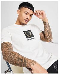 海外限定【Fred Perry】UK発 Stack コットン Tシャツ ロゴ 半袖 Fred Perry Global Stack Logo T-shirt in Blue for Men | Lyst UK