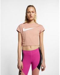 nike crop top swoosh