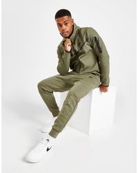 nike tech outfit
