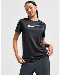 Nike - T-shirt Training Essential Swoosh - Lyst