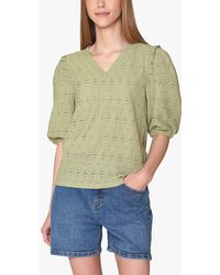 Sisters Point - Eina Puff Sleeve V-neck Top - Lyst