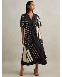 Reiss - Cami - Black/white Printed Fit And Flare Midi Dress - Lyst
