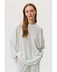Johnstons of Elgin - Relaxed Featherlight Cashmere Jumper - Lyst