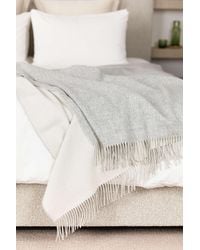 Johnstons of Elgin - Plain Reversible Cashmere Bed Throw - Lyst
