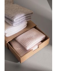 Johnstons of Elgin - 'Sweet Dreams' Cashmere Bed Socks Gift Set - Lyst
