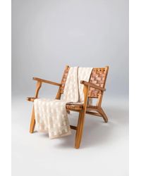 Johnstons of Elgin - Blanket Stitched Basketweave Throw - Lyst