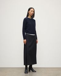 Johnstons of Elgin - Lecht Dark Cashmere Crew Jumper - Lyst