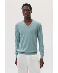 Johnstons of Elgin - Superfine Cashmere Light V Neck Jumper - Lyst