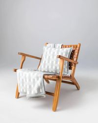 Johnstons of Elgin - Blanket Stitched Basketweave Throw - Lyst