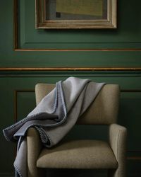 Johnstons of Elgin - Reversible Blanket Stitched Throw - Lyst