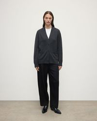 Johnstons of Elgin - Boyfriend-Fit Charcoal Cashmere Cardigan - Lyst