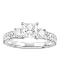 Brilliant Diamond - 1 3/4 Carat Radiant Lab Grown 3 Stone Engagement Diamond Ring - Lyst