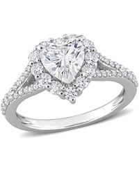 Amour - 1 1/2 Ct Dew Created Moissanite Heart Halo Engagement Ring - Lyst