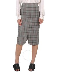 Burberry - Check Wool Scalloped Hem Pencil Skirt, Brand Size 8 (Us - Lyst
