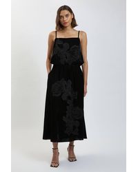 Karen Millen - Velvet Cutwork Co Ord Midi Skirt - Lyst