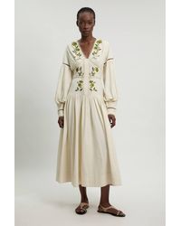 Karen Millen - Rose Embroidered Cotton Twill Woven Long Sleeve Maxi Dress - Lyst