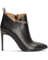 Kazar - Des Bottes Phénoménales Sur Un Talon Aiguille Élancé Avec Une Chaîne Frappante À La Cheville - Lyst