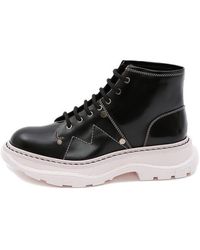 McQueen - (Wmns) Tread Lace-Up Boot - Lyst
