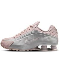 Nike - (Wmns) Shox R4 'Barely Rose Metallic Platinum' - Lyst