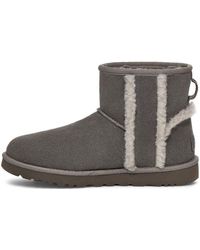UGG - (Wmns) Classic Mini Shearling Logo 'Charcoal' - Lyst