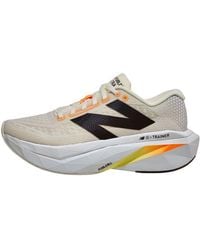 New Balance - (Wmns) Fuelcell Supercomp Trainer V3 'Angora Hot Mange' - Lyst