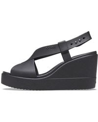 Crocs™ - (Wmns) Brooklyn Cozy Non-Slip Sports Sandals - Lyst