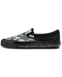 Vans - Raised By Wolves X Og Classic Slip-On Lx Wall' - Lyst