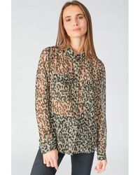 Le Temps Des Cerises - Camisa con estampado leopardo - Lyst
