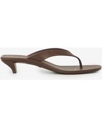 Gucci - Vittoria Thong Sandals - Lyst