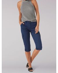 lee women's relaxed fit skye knit waist cargo capri pant