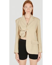 Save 7% Womens Jackets Jacquemus Jackets Jacquemus Silk Baccala Asymmetric Cropped Blazer in Natural 