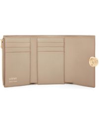 Loewe - Luxury Pebble Small Vertical Wallet In Shiny Nappa Calfskin - Lyst