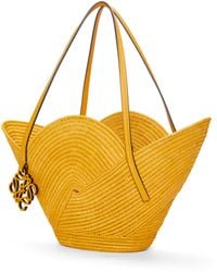 Loewe - Luxury Petal Basket Bag In Raffia And Calfskin - Lyst