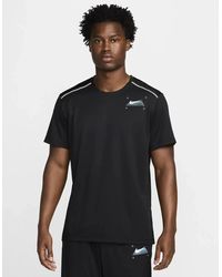 Nike - Miler Graphic T-Shirt - Lyst