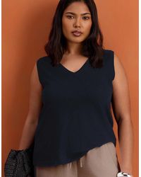 Live Unlimited London - Cotton Slub V Neck Vest With Curved Hem - Lyst