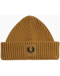Fred Perry - Branded Patch Dark Caramel Ribbed Beanie - Lyst