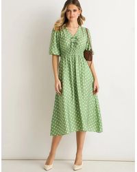 Gini London - Sage Spot Print Shirred Waist Shift Midi Dress - Lyst