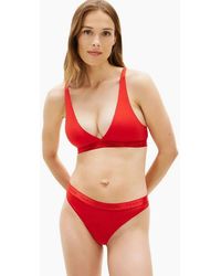 Tommy Hilfiger - Repeat Logo Removable Padding Plunge Triangle Bra, Fireworks - Lyst