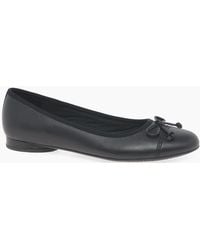 Clarks - Loreleigh Rae Ballet Pumps - Lyst