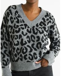 Gini London - Animal V Neck Short Knit Jumper - Lyst