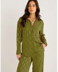 Gini London - Khaki Floral Satin Jacquard Shirt - Lyst
