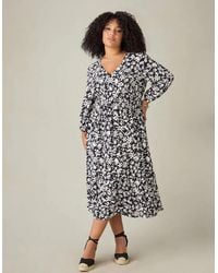Live Unlimited London - Mono Floral V-Neck Midi Dress - Lyst
