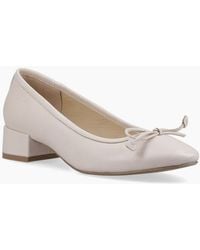 Hush Puppies - Silvia Low Heel Sandal Leather Ivory Sandals - Lyst