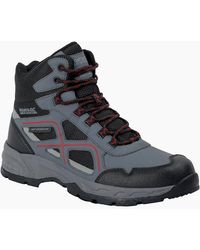 Regatta - Vendeavour Walking Boots - Lyst